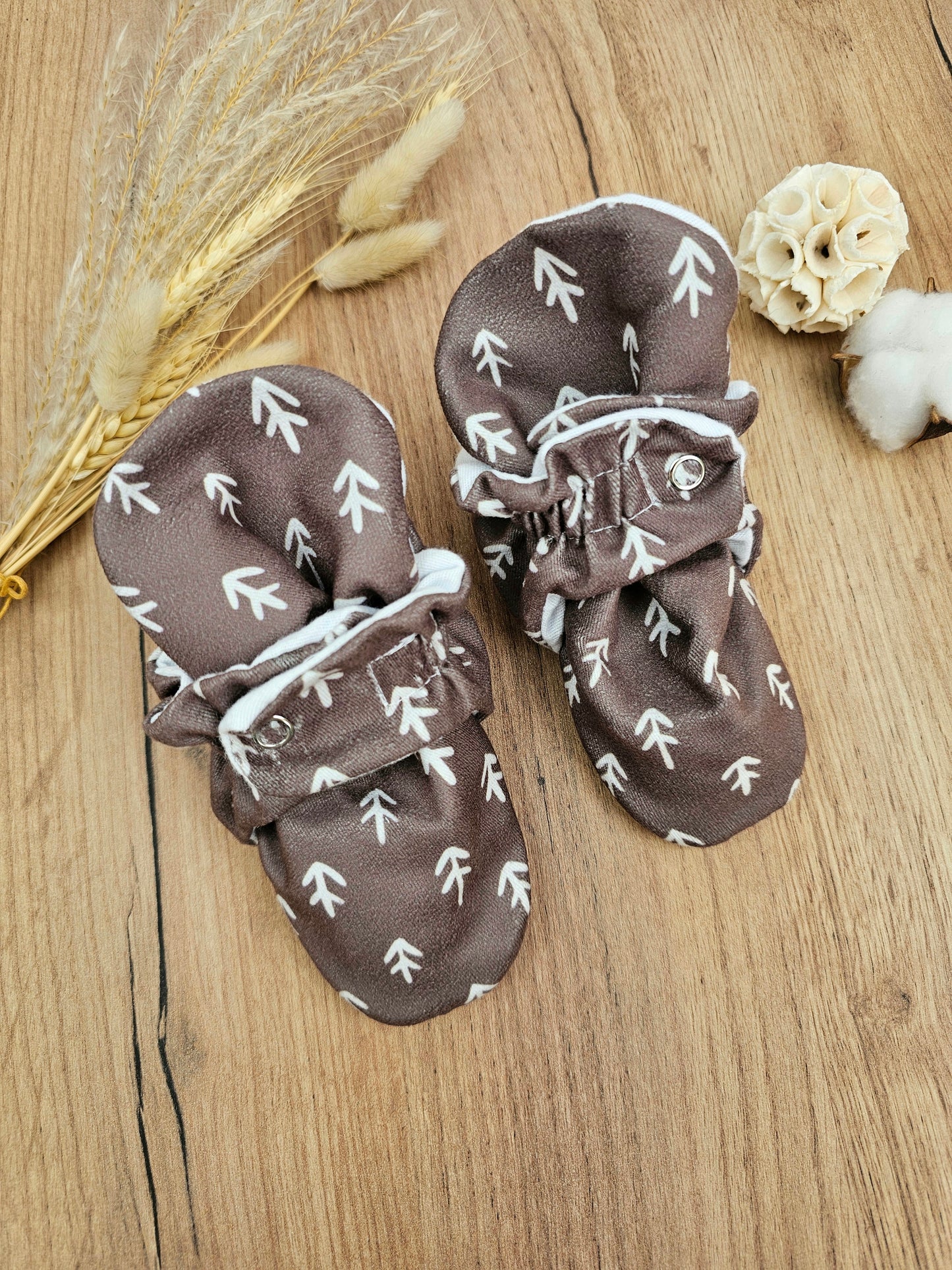 Baby Booties Brown Arrow