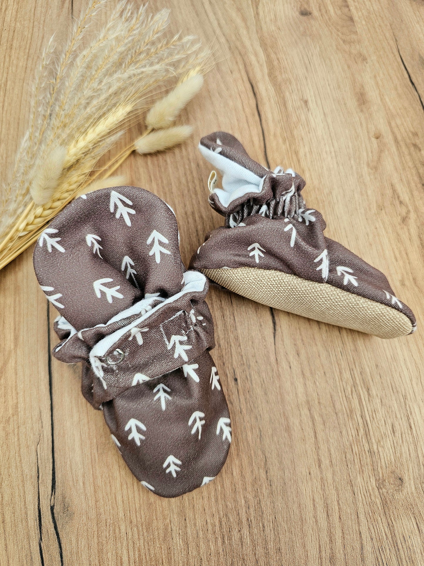 Baby Booties Brown Arrow
