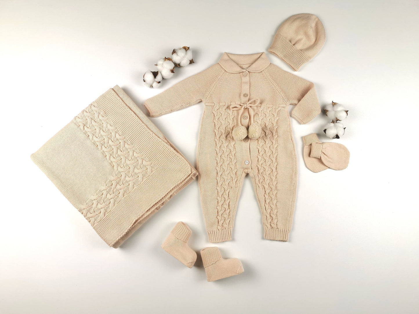 Newbornset Bommel Beige