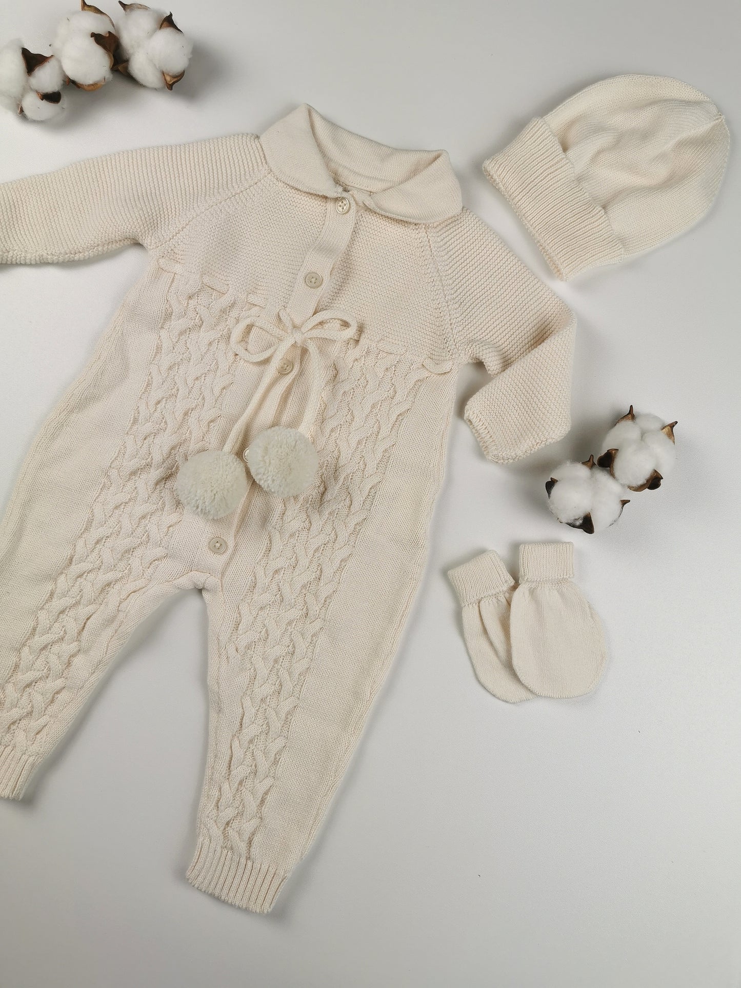 Newbornset Bommel Creme